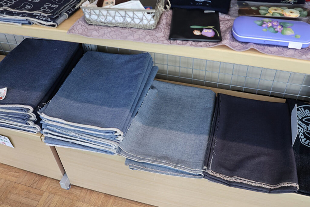 Xa104（きさいちまるよん）
オリジナルデニムシャツ