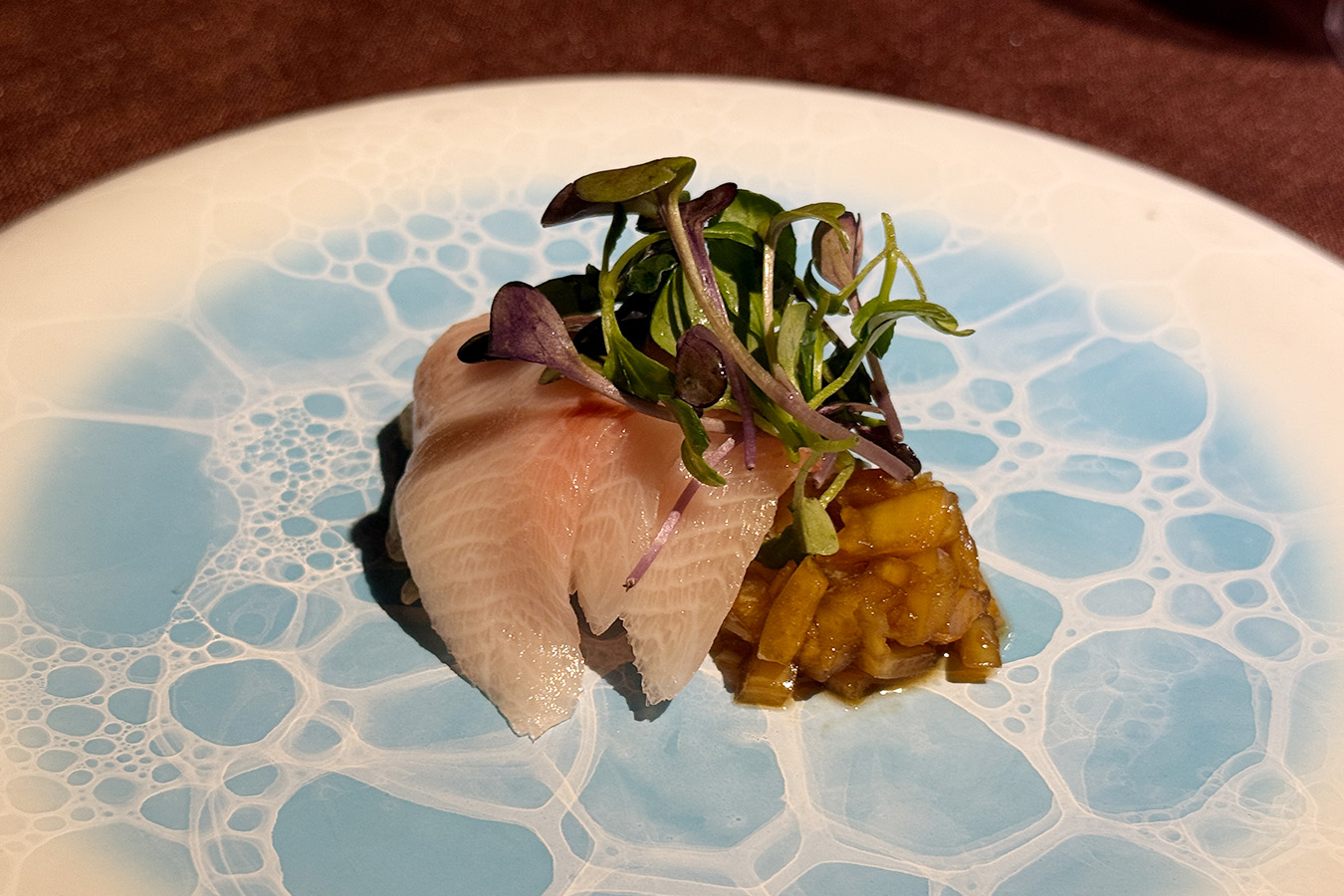 沼津の食材もいろいろ使われていて、 器もきれい。目でも楽しめる一皿でした。